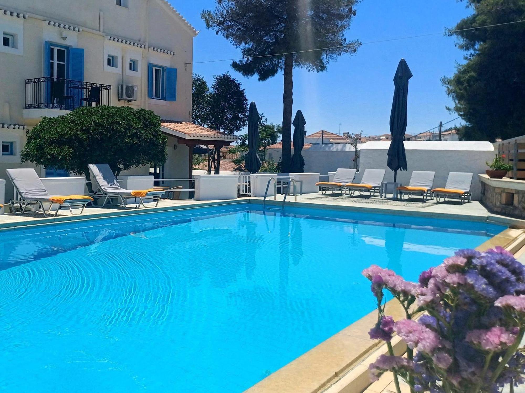 Villa Margarita Spetses Town ภายนอก รูปภาพ