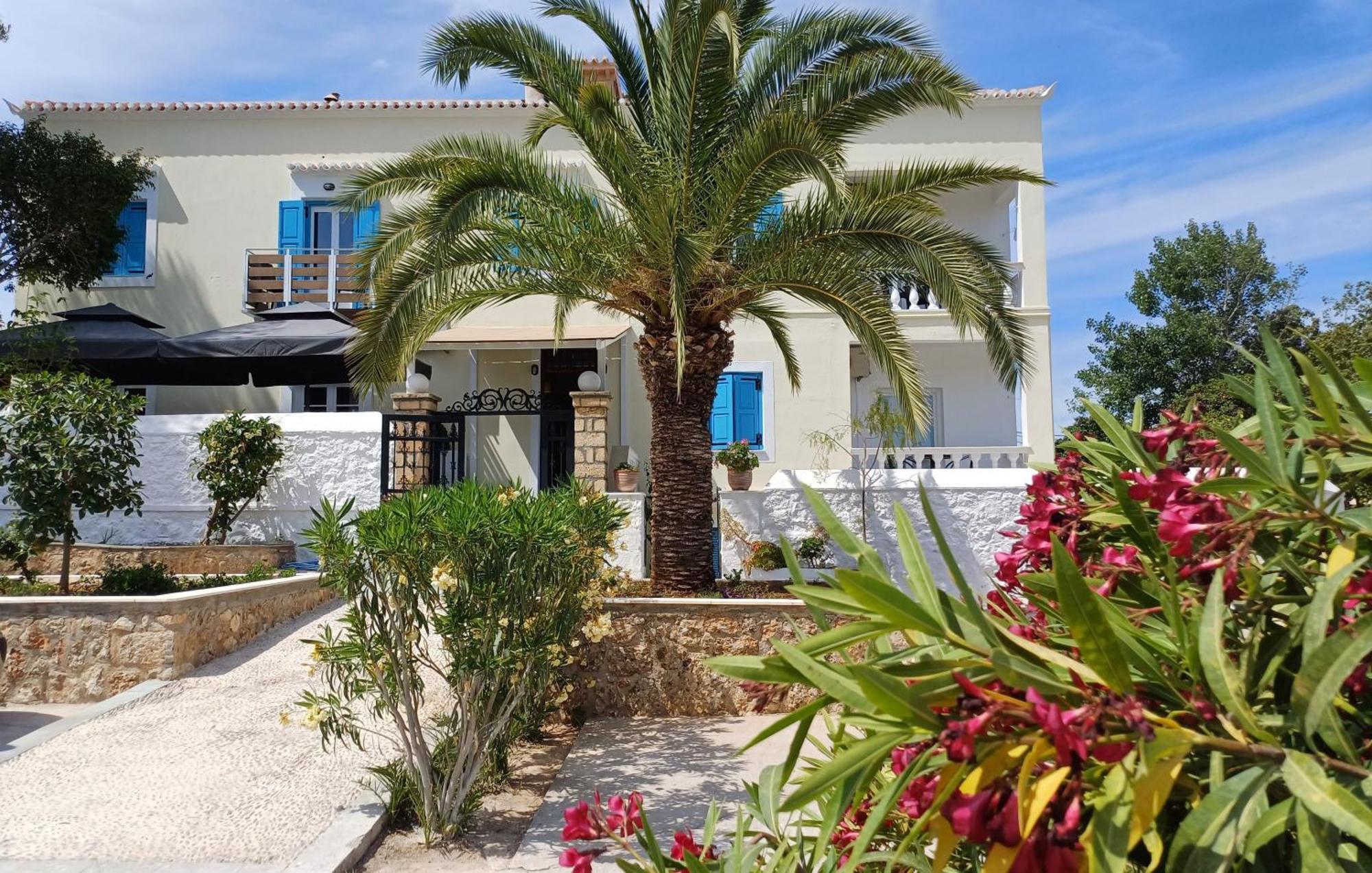 Villa Margarita Spetses Town ภายนอก รูปภาพ